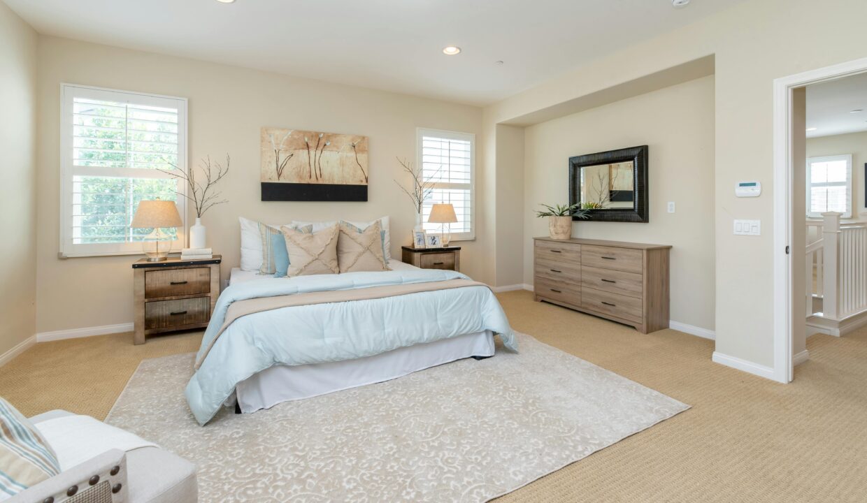 pexels-itsterrymag-2631746